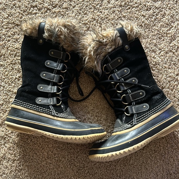 Sorel Joan of Artic Insulated Waterproof Suede Faux Fur Boots Size 7 - Picture 3 of 6